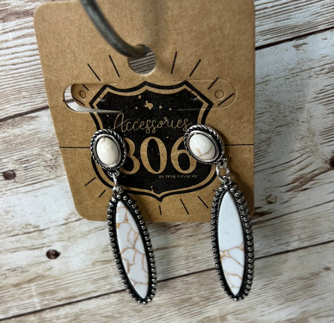 EARRING White Dangle #806-1CNCQ007