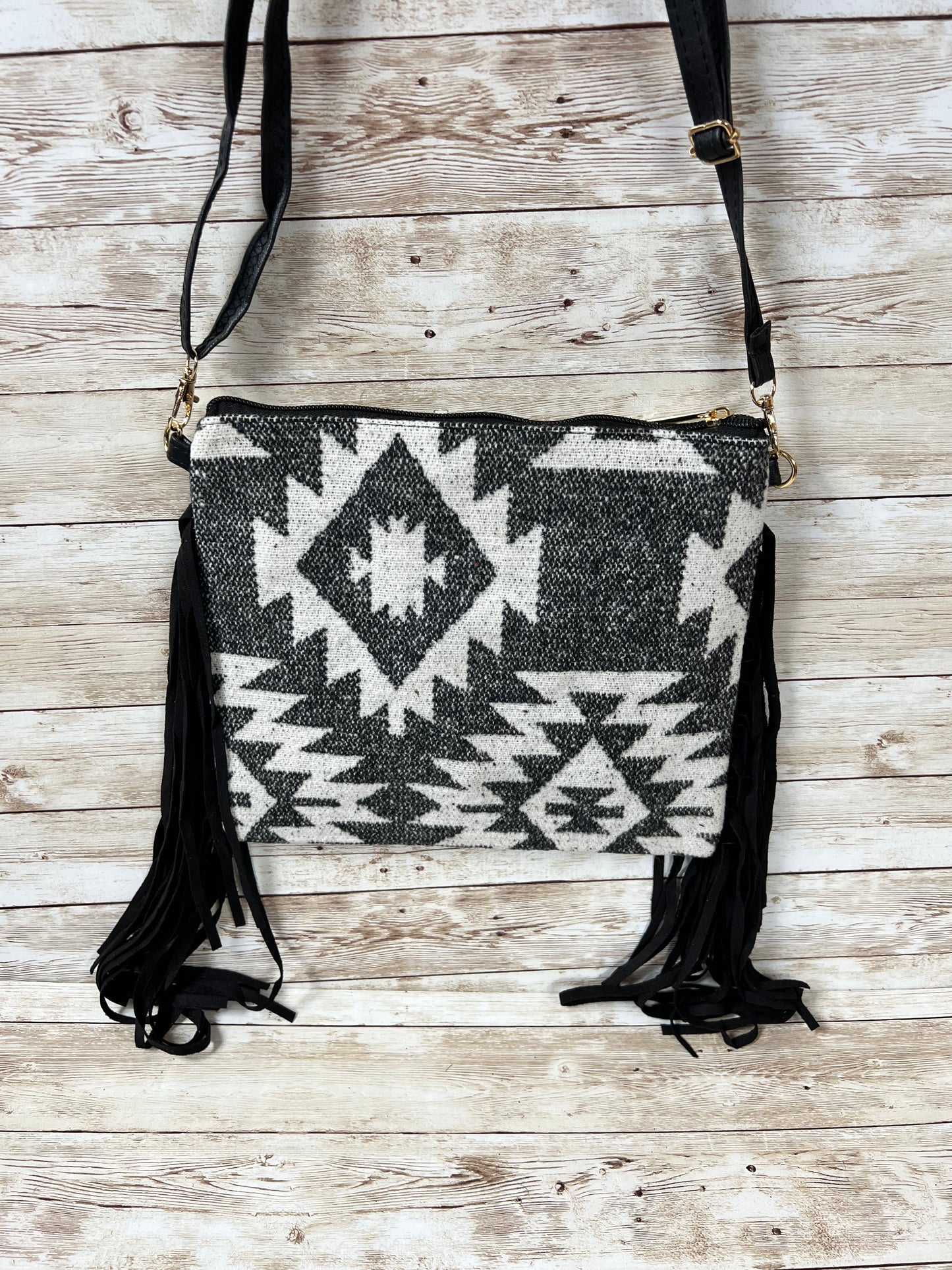 Purse Fringe Crossbody Bk Aztec #806-BA105BL